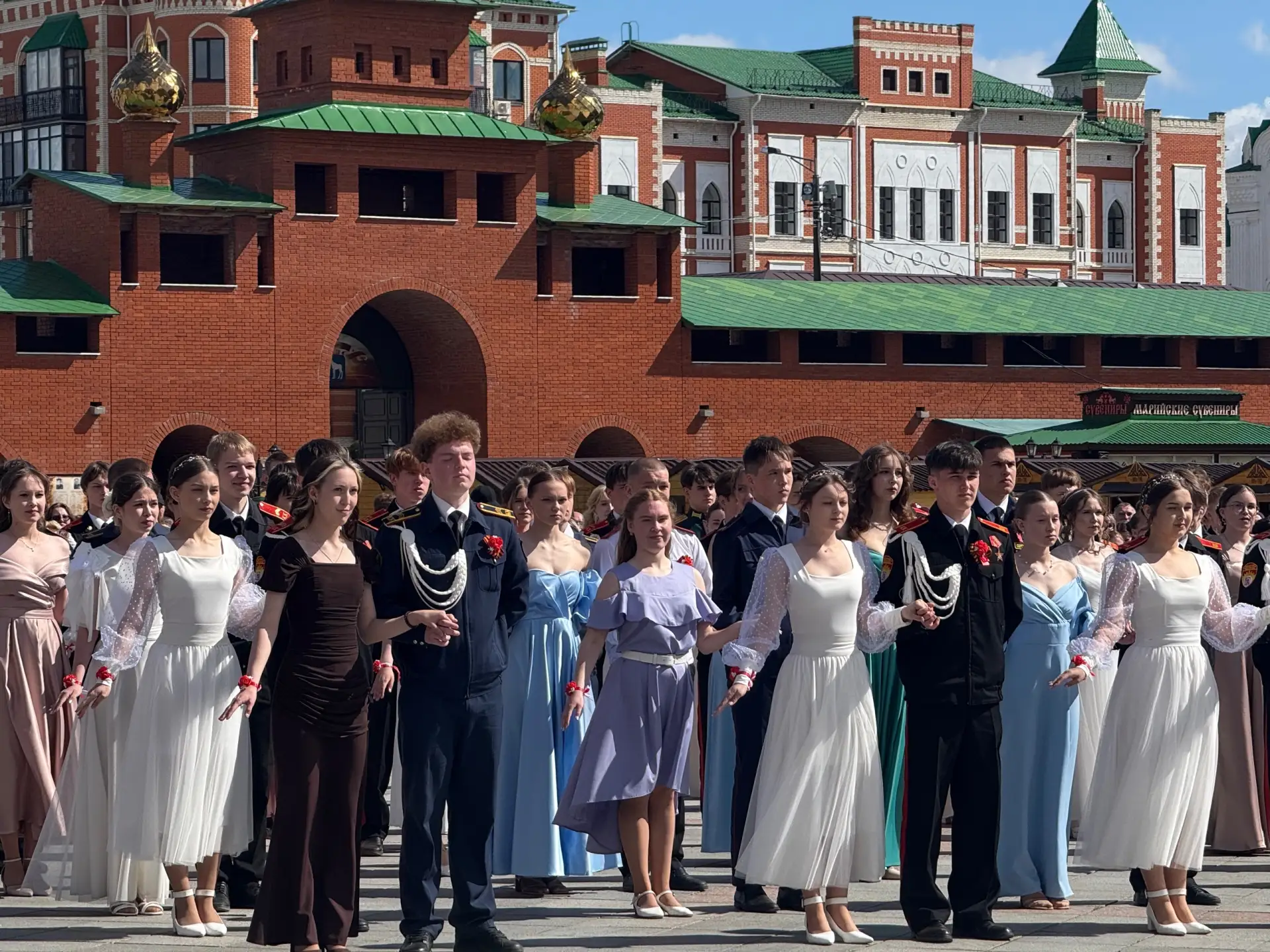 Сегодня в Царевококшайском Кремле состоялся ежегодный Городской кадетский бал под назва...
