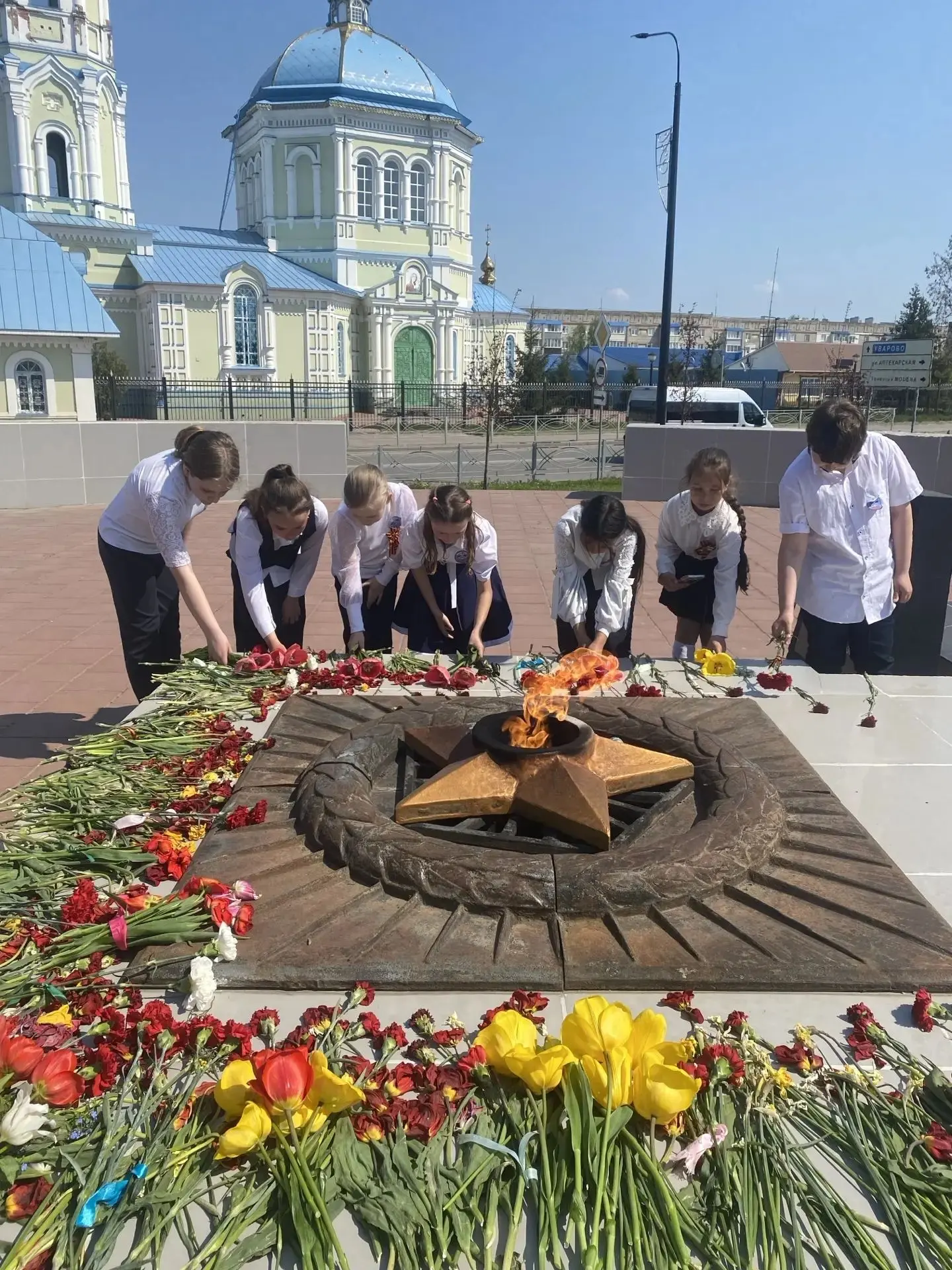 Память, которая живёт в сердцах: экскурсия учеников 3-го «Д» класса к памятнику Советскому Солдату-П