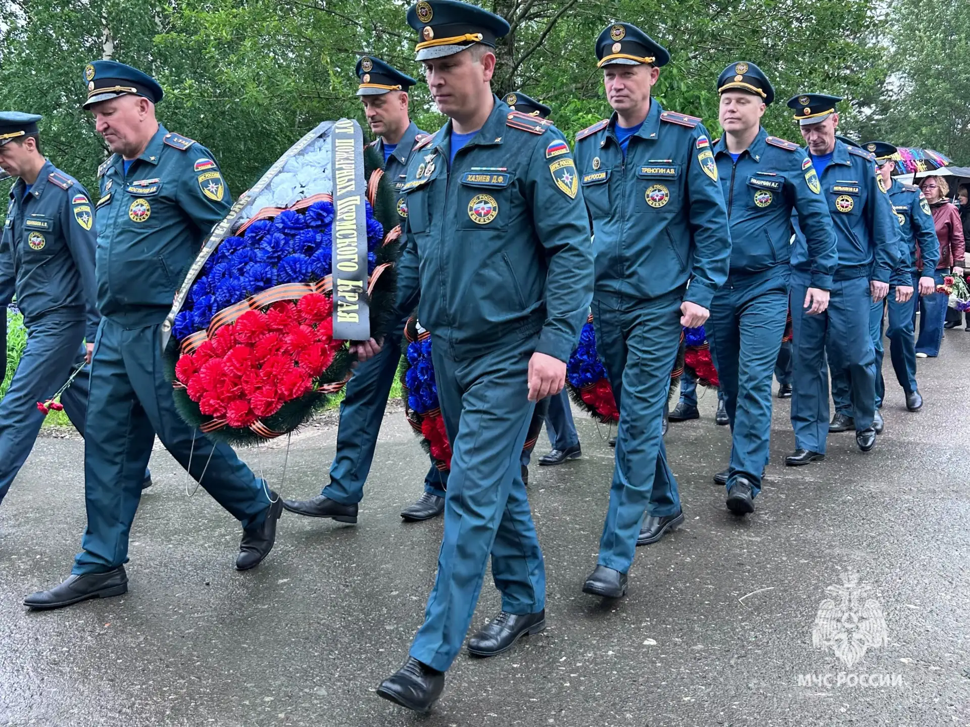 Памяти героев «Бератона»: в Березниках почтили память пожарных, погибших при ликвидации аварии

Утро