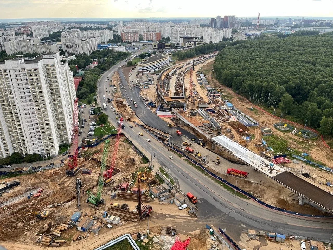 🚧 Завершают строительство объездной дороги в рамках СБВ. Она позволит убрать временный...