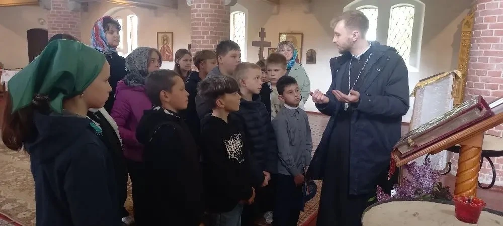 20 мая ,по завершении изучения курса ОРКСЭ ,учащиеся 4 класса посетили храм в п. Загорс...