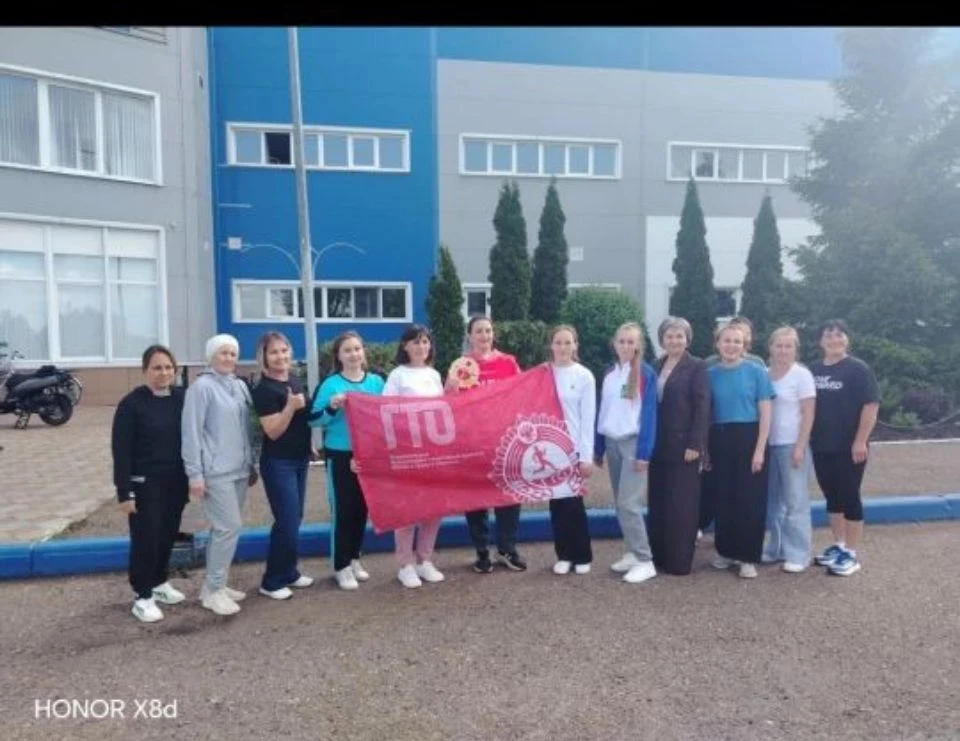 Специалисты КЦСОН «Нежность» приняли участие в соревнованиях по лёгкой атлетике. Несмотря на небольш