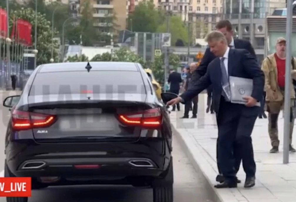 🚗🔥 Глава АвтоВАЗа пересел с Mercedes на Lada Aura. И это не просто жест — это сигнал всему рынку  Ма