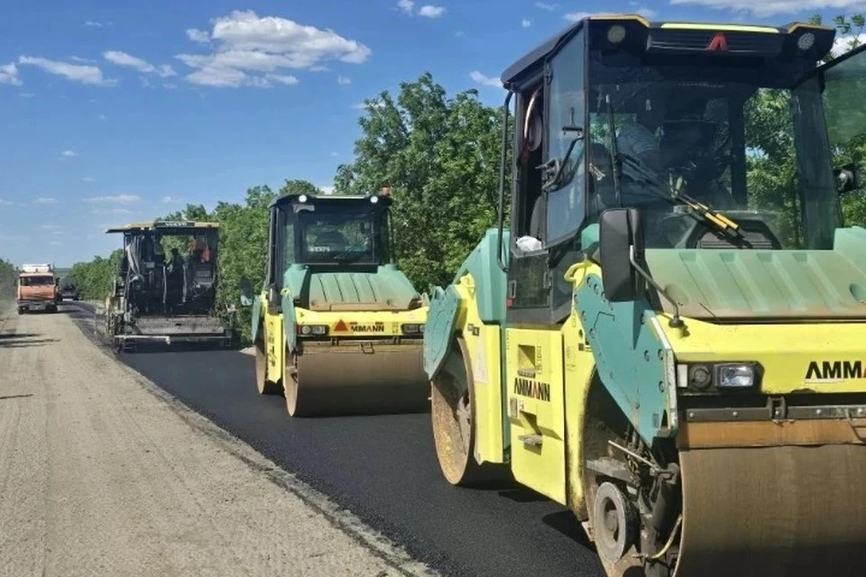 ⚡️ Ремонт дороги «Курячовка – Просторное» идёт по графику  На участке задействовано 11 единиц техник