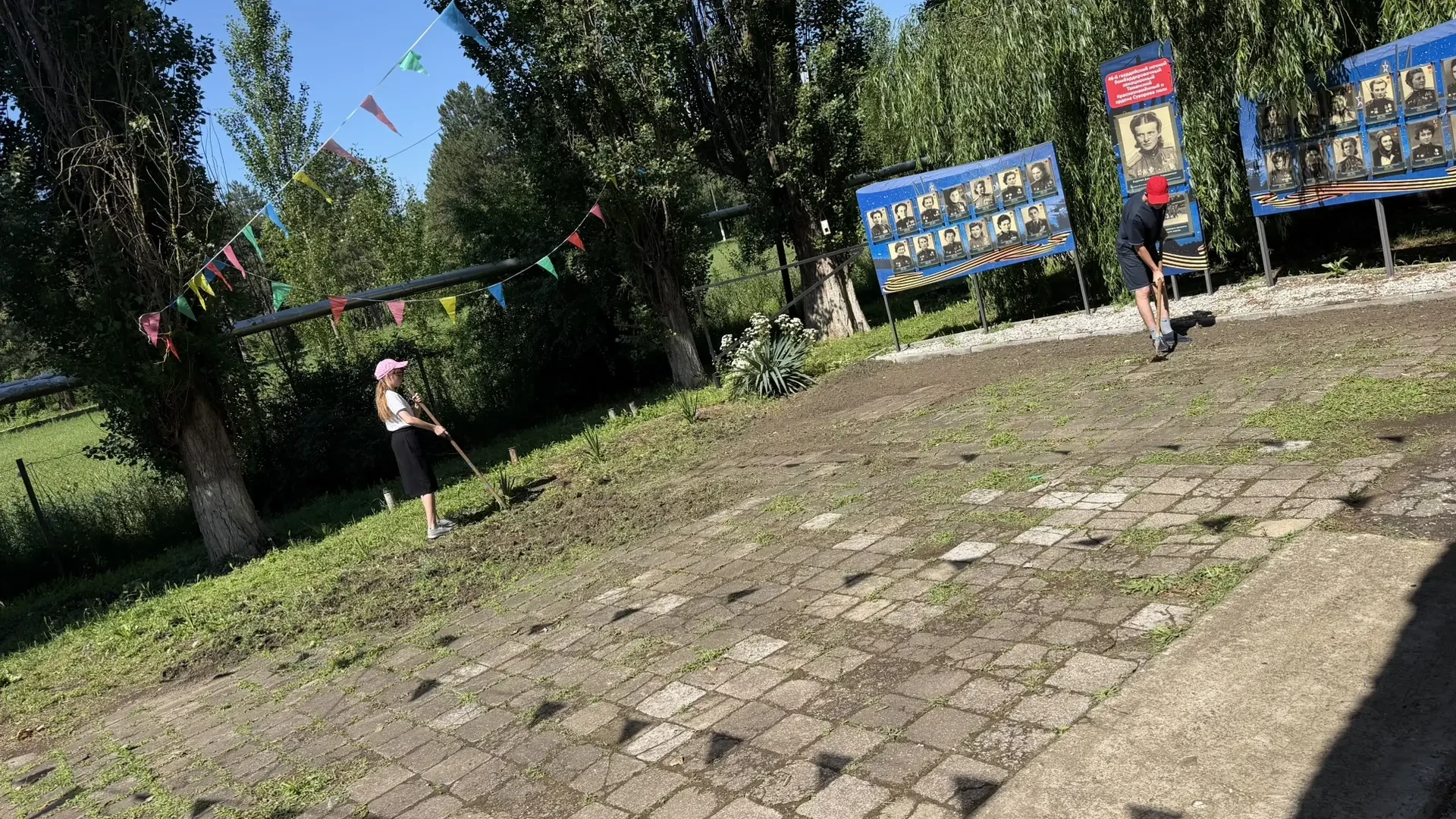 «Трудовая практика»
Лето, каникулы свобода? Не для нас! Мы проходим практику на свежем воздухе, под 