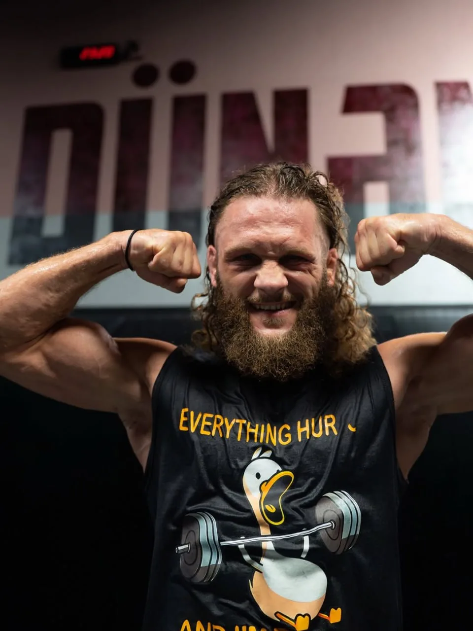Физиев на финишной прямой в подготовке к бою с Торресом 💪

Уже в эту субботу Рафа возглавит кард в 