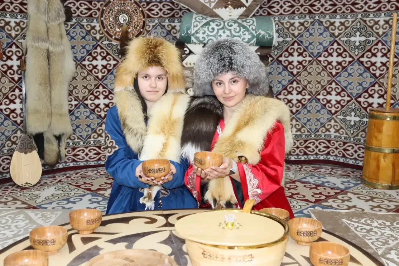 Ой, девочки, я загуляла!

Если коротко у нас все отлично! Я в восторге от Астаны, позже все расскажу