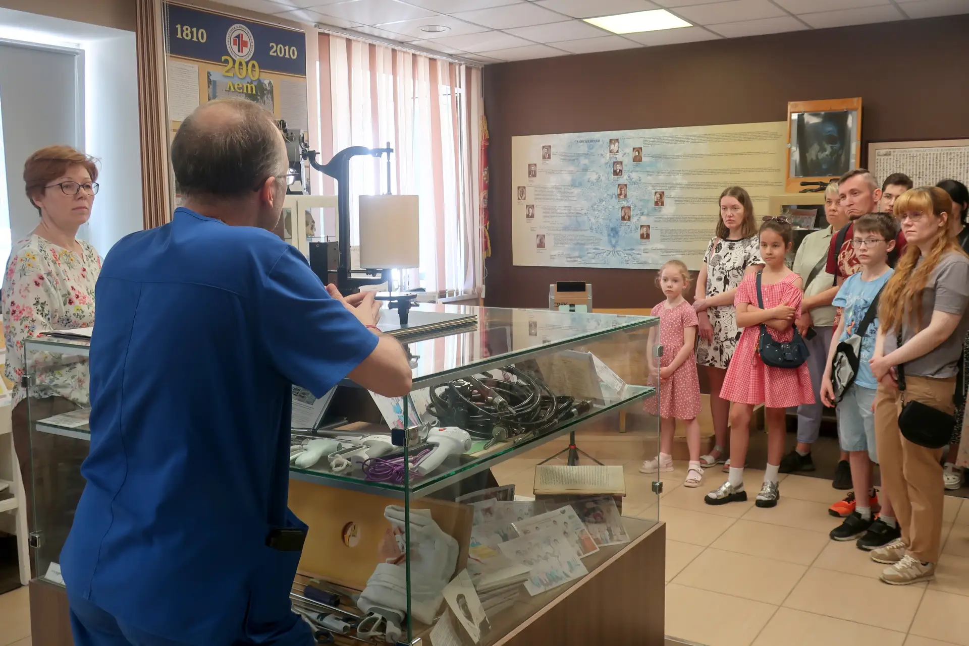 📌 Медучреждения Екатеринбурга в рамках «Ночи музеев» посетили около тысячи свердловчан...