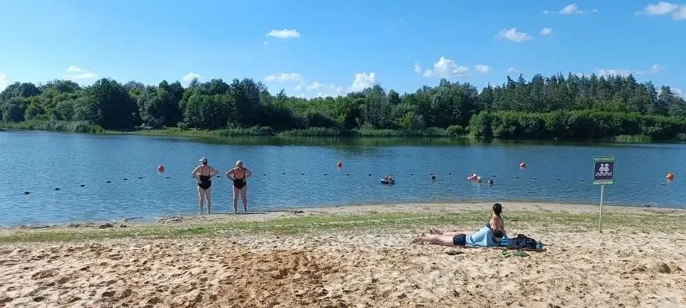 Наши учителя каждый день проводят рейды по всем популярным пляжам и местам купания.

Зачем? Чтобы на
