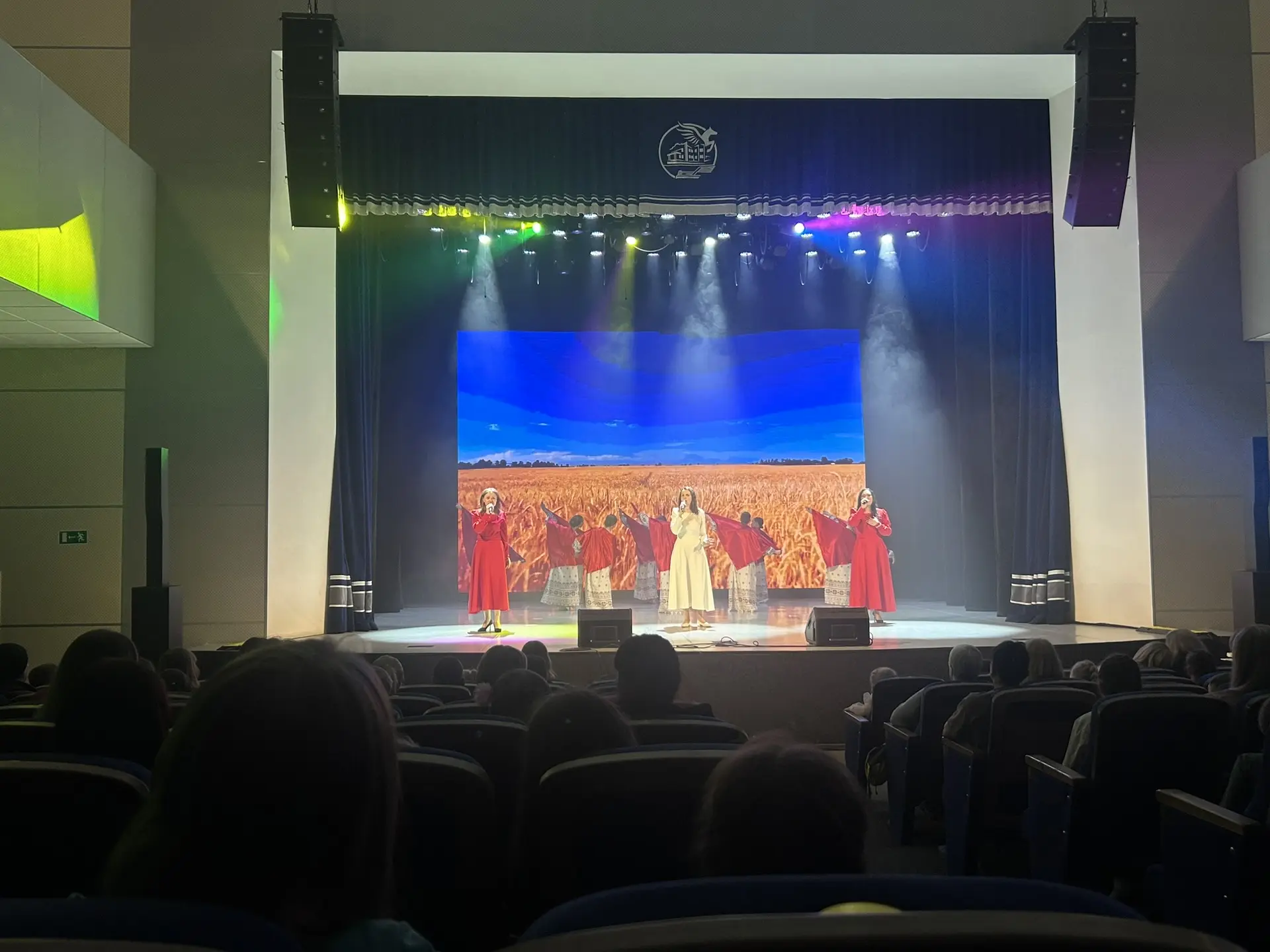 10 апреля в ДК «Железнодорожник» состоялся Ежегодный Городской фестиваль «Пасхальный благовест», кот