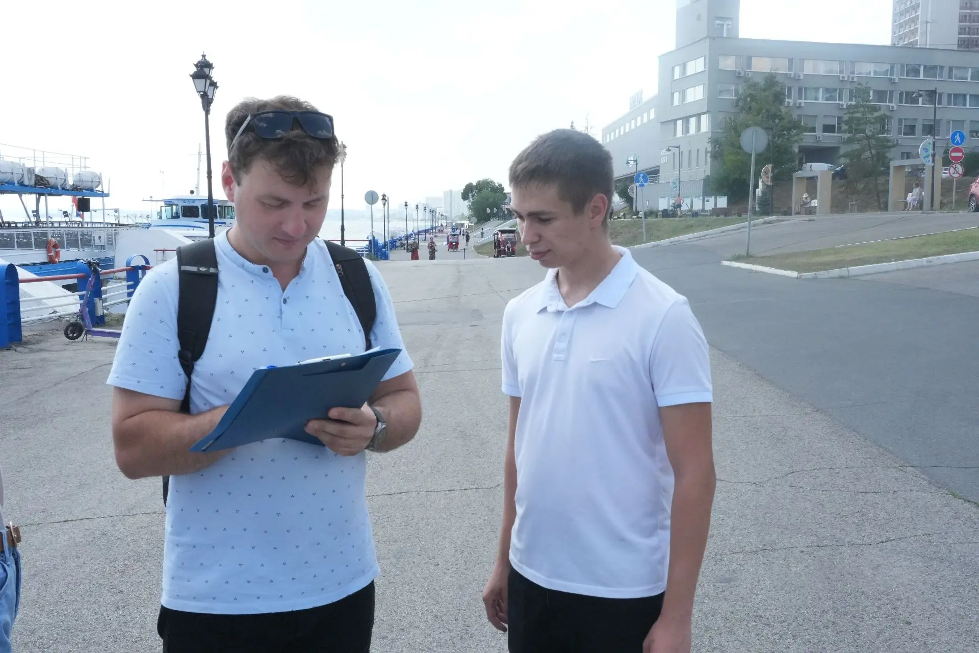ЛДПР продолжает сбор миллиона подписей за реальную поддержку семей России