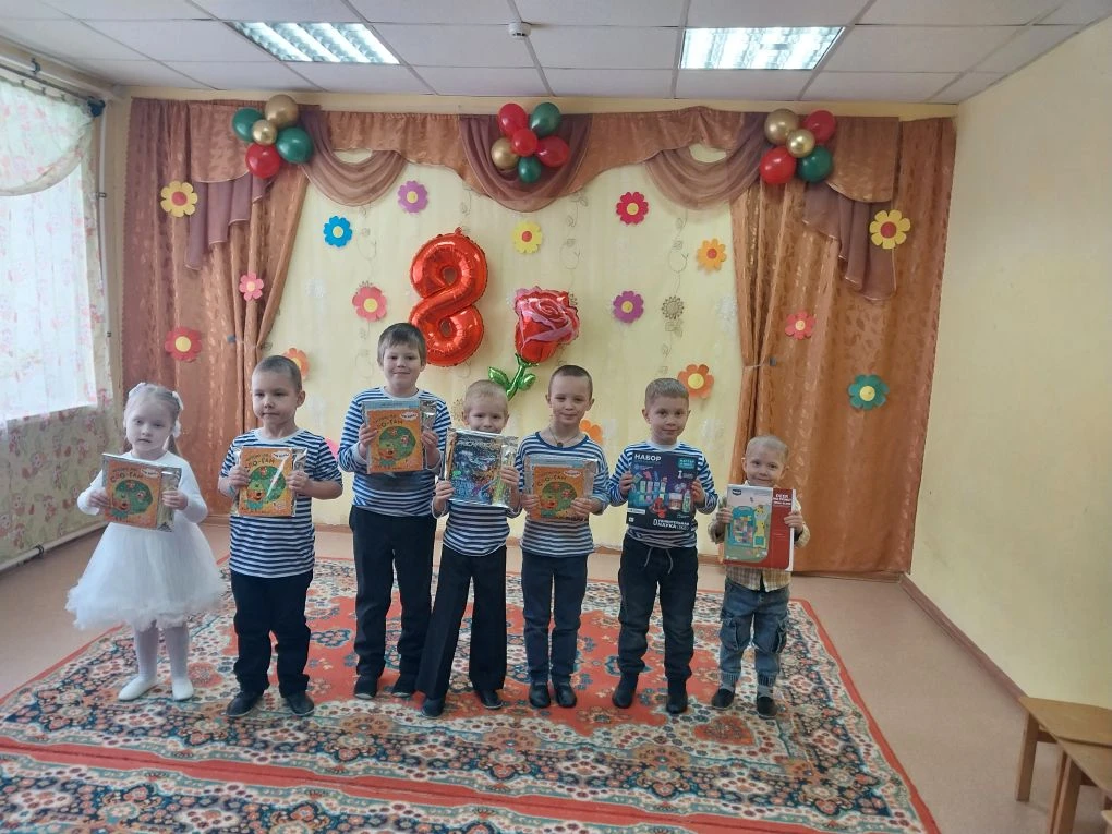 Сегодня в нашем детском саду прошёл утренник,посвящённый международному женскому дню 8 Марта!💐
Праз