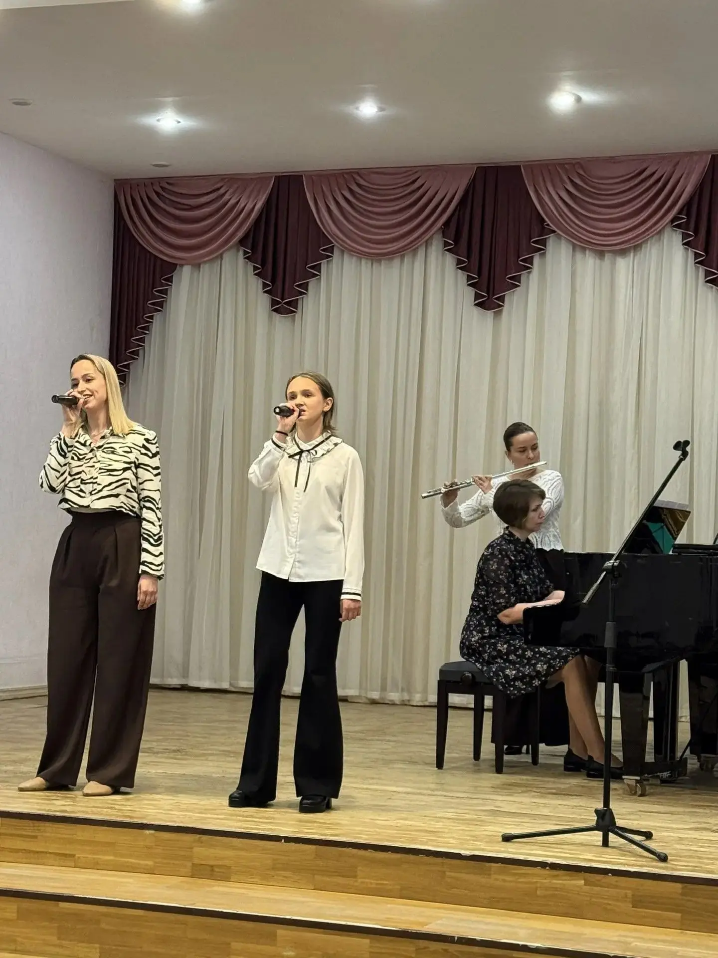 22 апреля в Детской школе искусств прошел концерт ансамблевой музыки «Играем вместе». М...