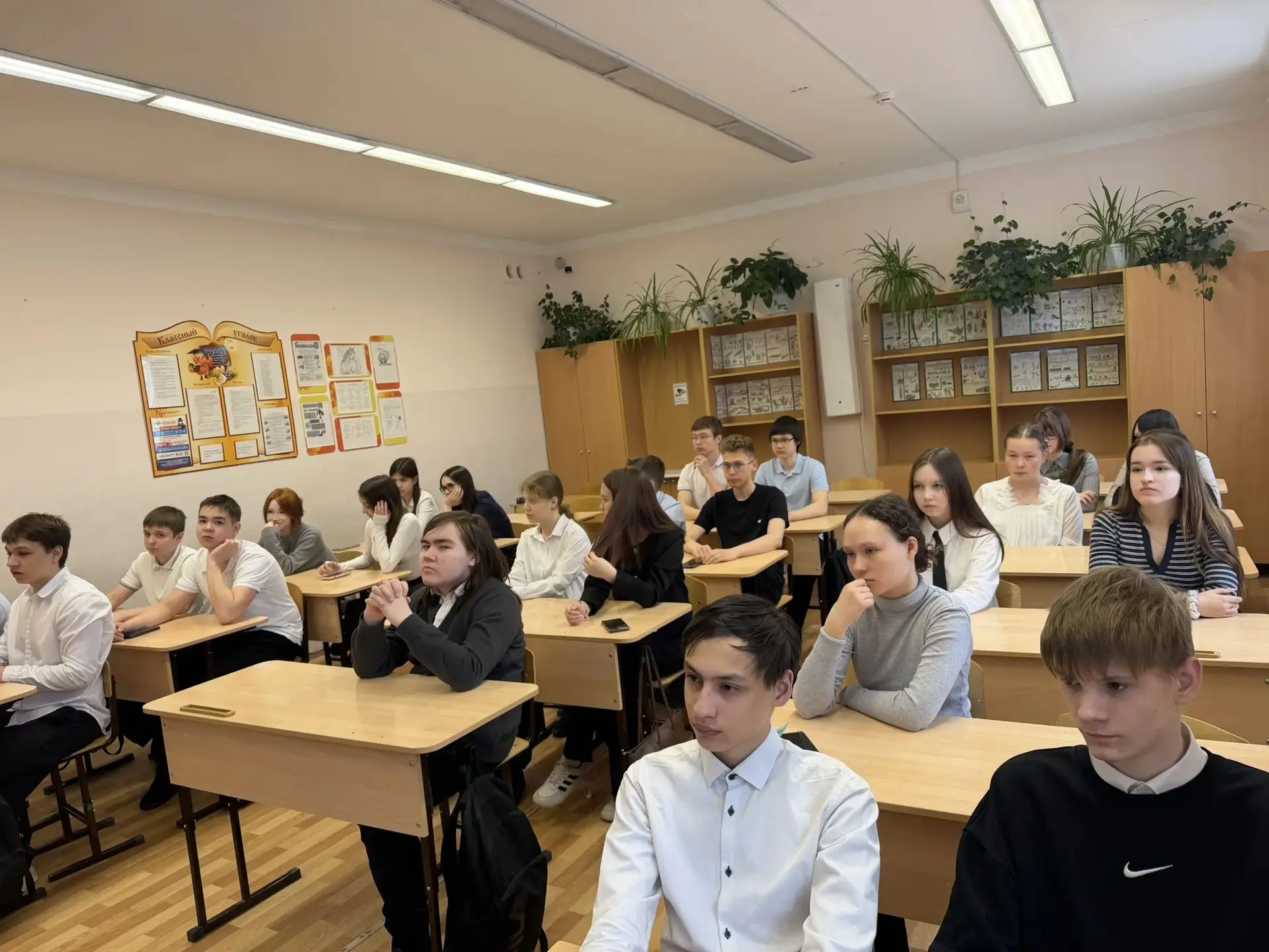 🕯️В 2026 году, в год 81-й годовщины Великой Победы, в школе №6 проходят всероссийские акции «Знамя П