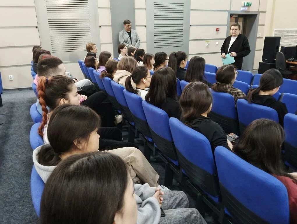 Выплата в 1,5 млн рублей - ещё одна важная мера поддержки для молодых педагогов, переезжающих работа