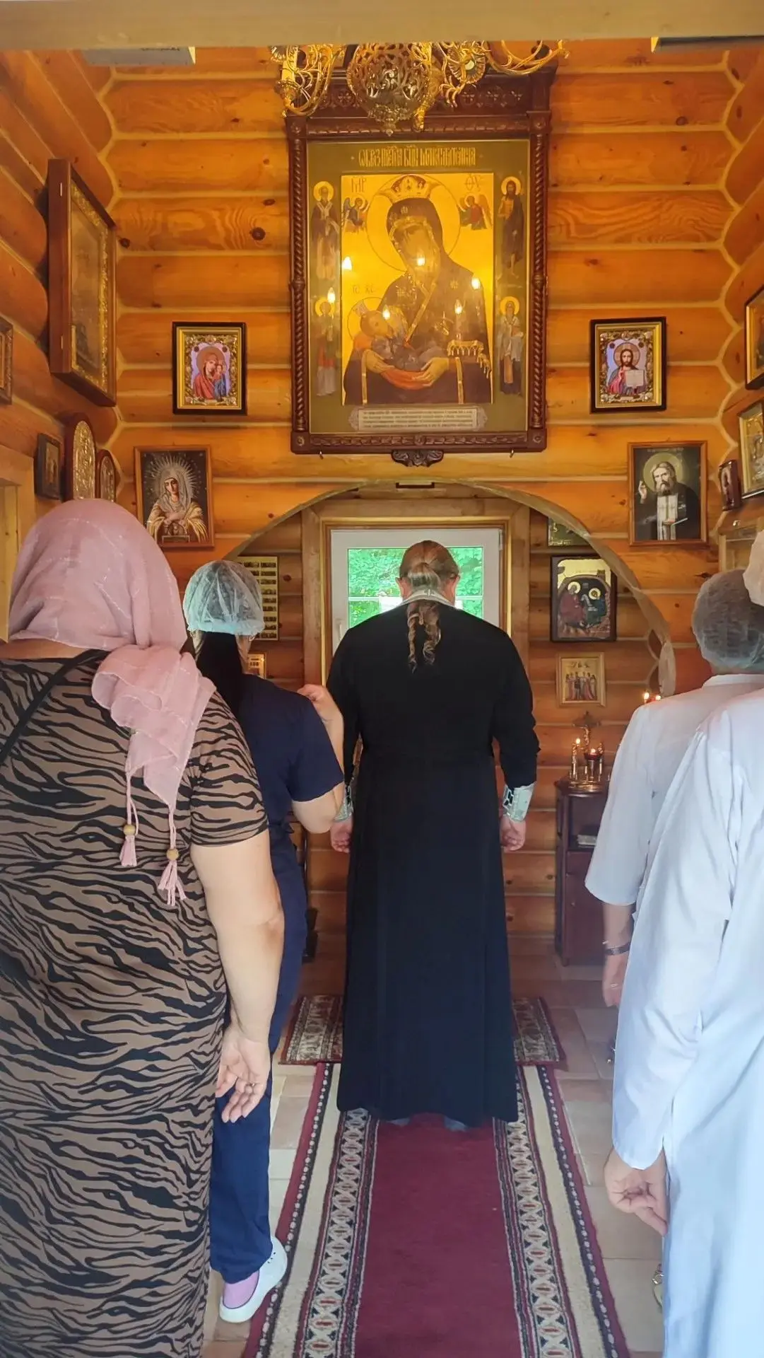 Рабочая неделя началась с молебна прошедшего в часовне при нашей Больнице под руководством протоиере