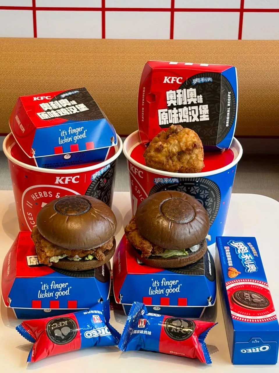 甜咸碰撞: в Китае Oreo превратили в бургер🍔