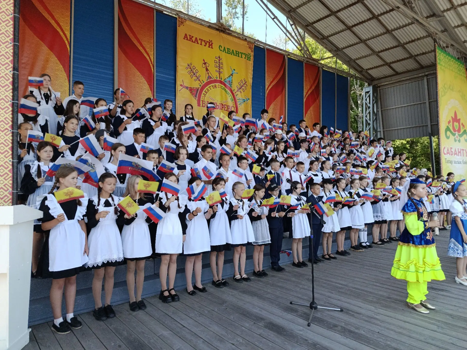 3 июля на поляне «Солнечная» прошёл 21-й детский праздник дружбы народов «Акатуй—Сабантуй-2026». Тёп
