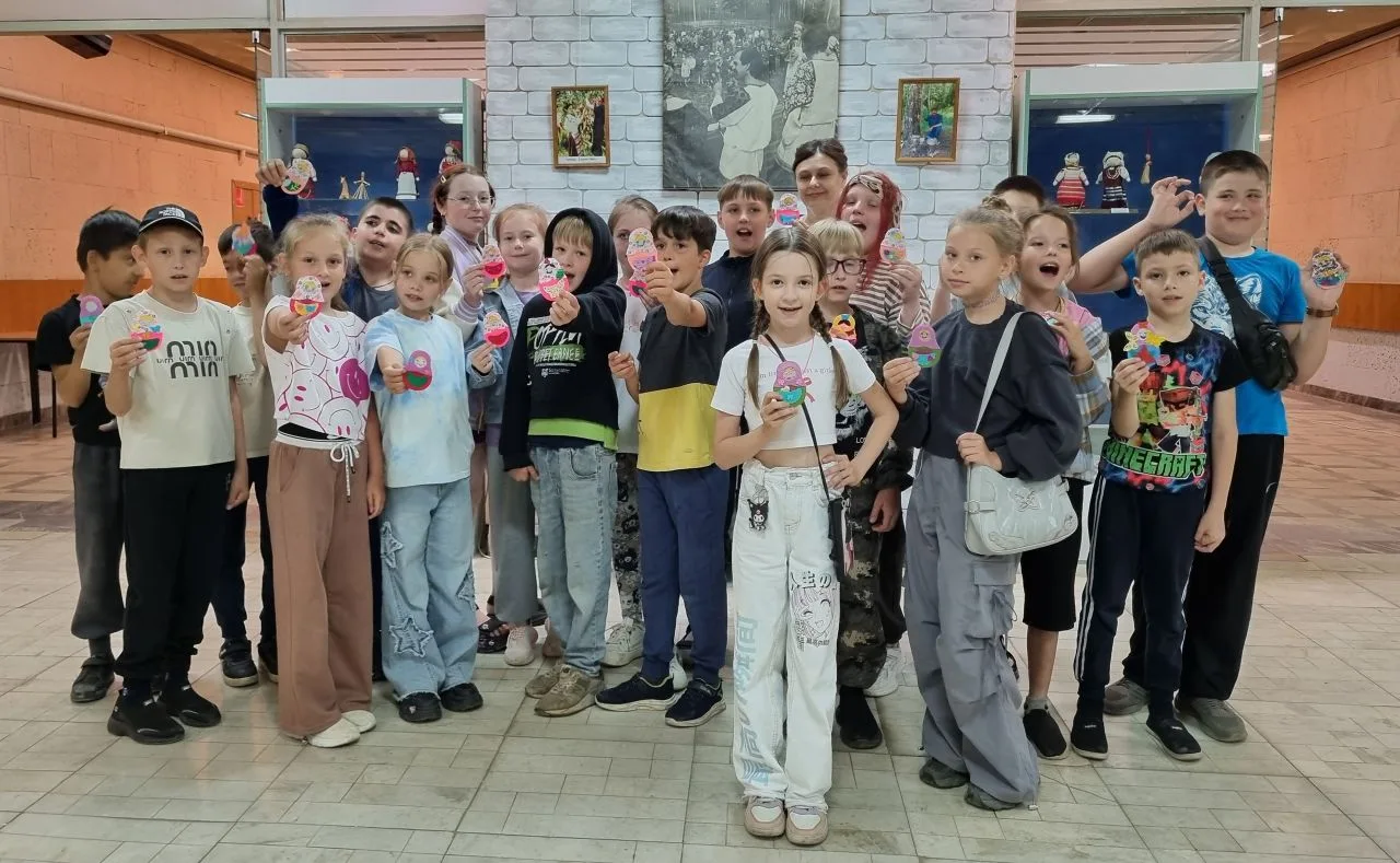 🤗Понедельник - день весёлый! 
15 июня школьный летний лагерь "Солнышко" СОШ N 2 в полном составе сн