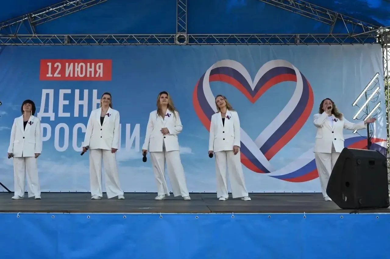 Енисейск принял эстафету празднования Дня России.