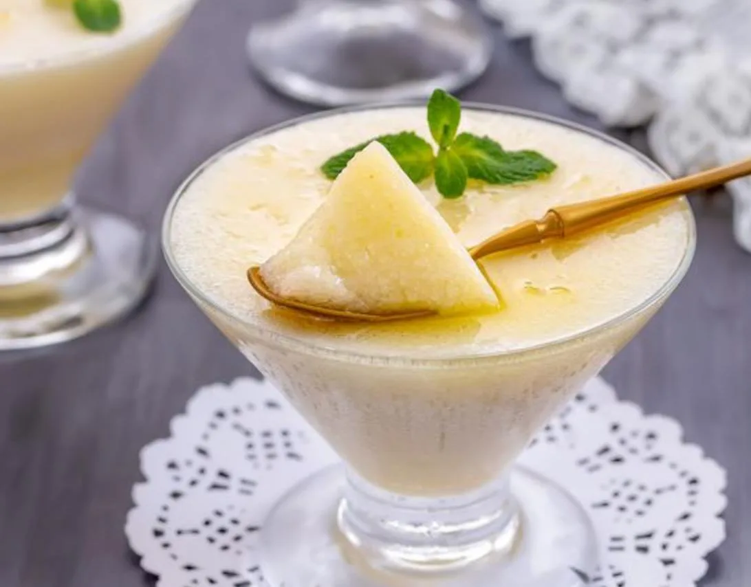 🍋 Десерт из манной крупы с имбирём и лимоном

Ингредиенты

• Крупа манная – 50 г
• Лимон – 190 г (1
