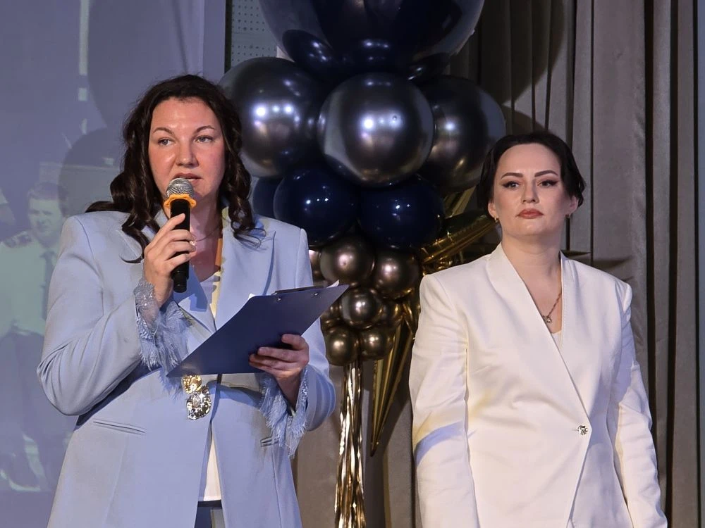 🎓 В 1-м корпусе прошёл Последний звонок для 11 класса  В стенах нашей школы прозвучал главный звонок