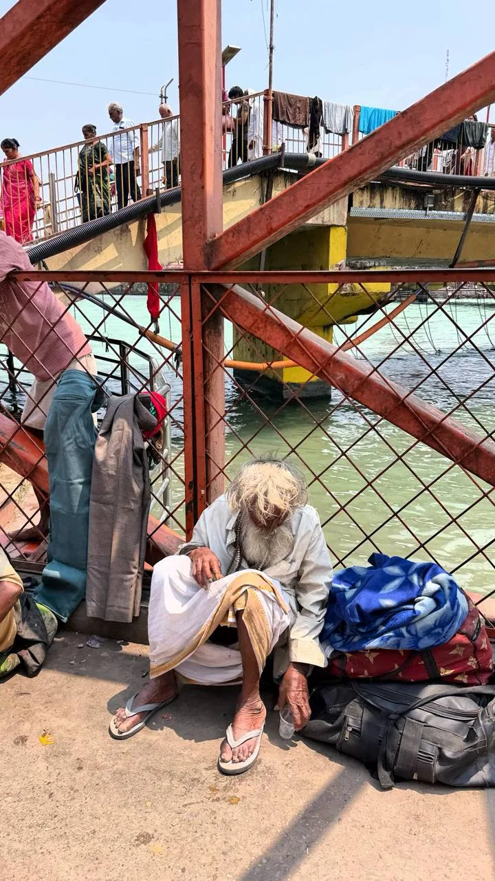 А теперь перенесемся в один из семи священных городов Индии - Харидвар. Город — ворота к богу и вечн