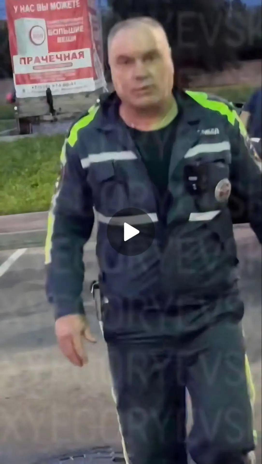 #нампишут 
Сотрудник дпс при исполнении ,грубо и нецензурно выражался на городских райдеров и обзыва