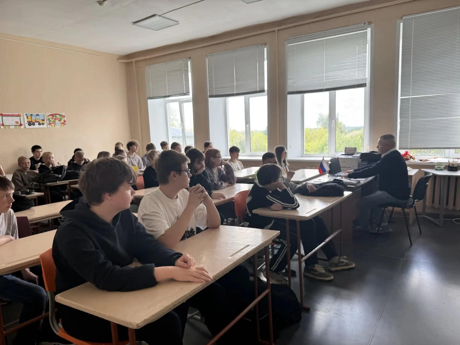 📣 Важная встреча в нашей школе!

14 мая нашу школу посетил Мягков Андрей Анатольевич — медицинский 