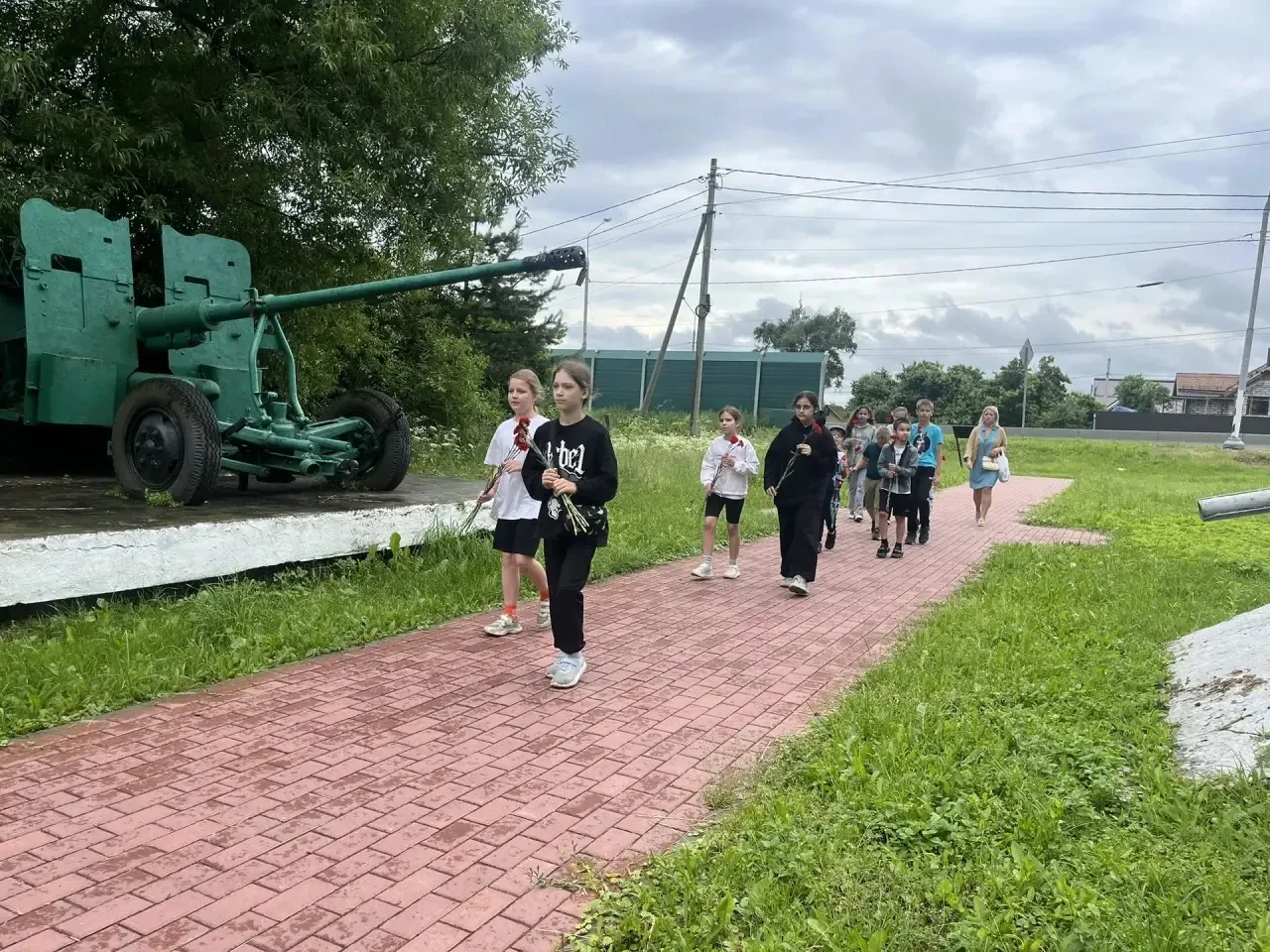 🕯️День памяти и скорби🕯️

22 июня — День памяти и скорби. Сегодня во всех школьных лагерях МБОУ Ло
