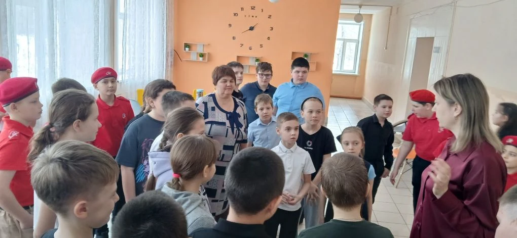 12 марта в нашей школе N15 было особенно многолюдно и интересно: в рамках Дня открытых дверей младши