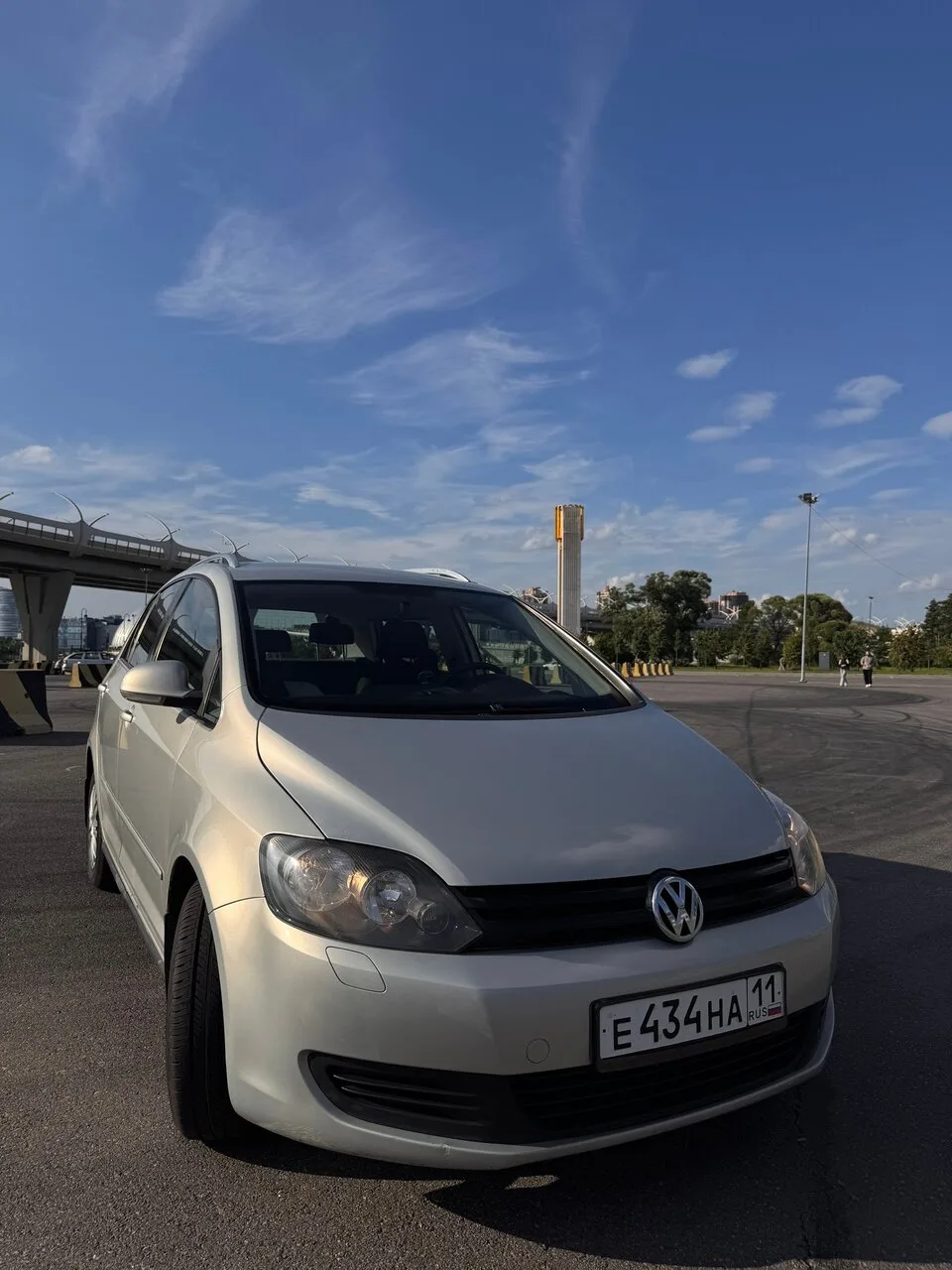 Продаю Volkswagen Golf Plus 2012 года