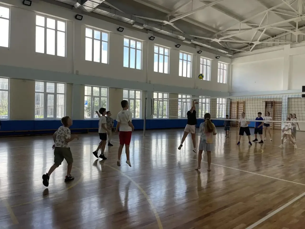 Пионербол нравится всем! Команды — вперёд!