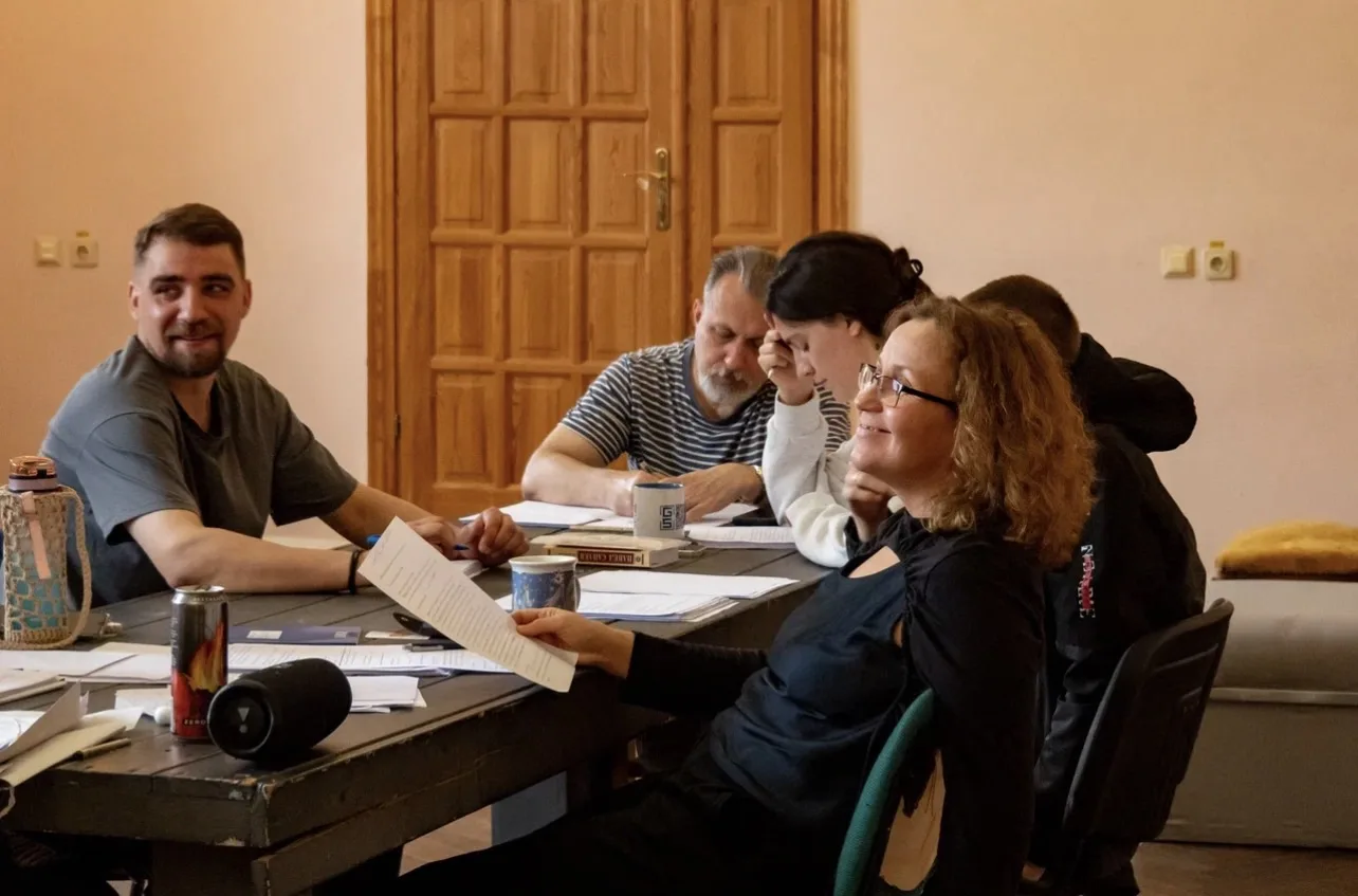 26 и 27 сентября — премьера по мотивам знаменитой повести Павла Санаева «Похороните мен...