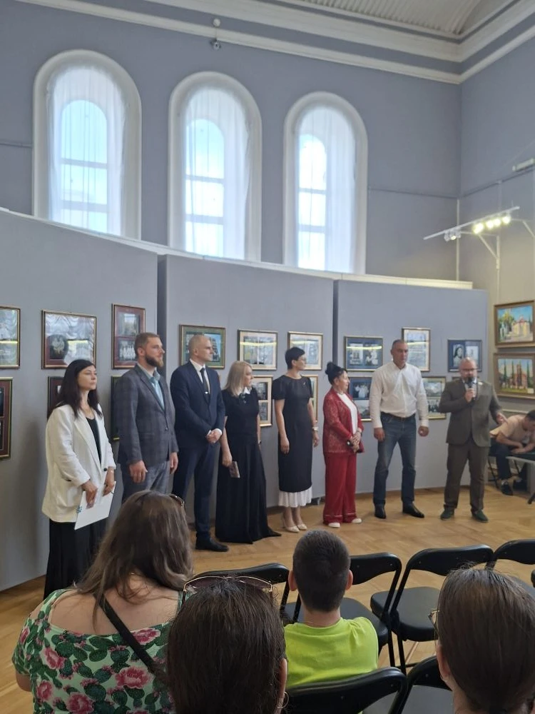 🕊️ Искусство как тихая опора

Сегодня в Картинной галерее прошла тёплая и бережная встреча с участн