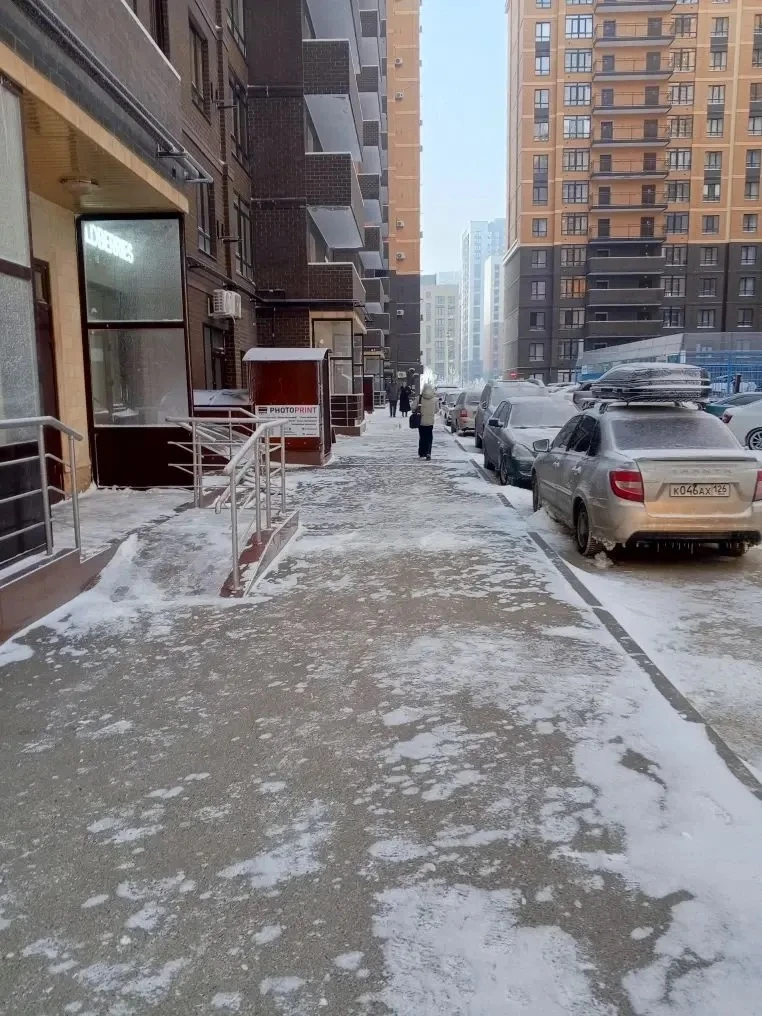 Дорогие жители!  ❄️Прошла снежная и морозная неделя, и наши дворники усердно трудились над очисткой 