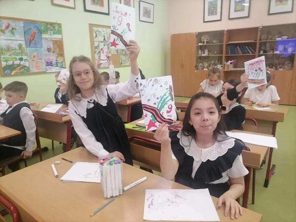 Акция «Открытки ко Дню Победы. Поддерживаем наших героев!  Наши ученики не остались в стороне! В пре