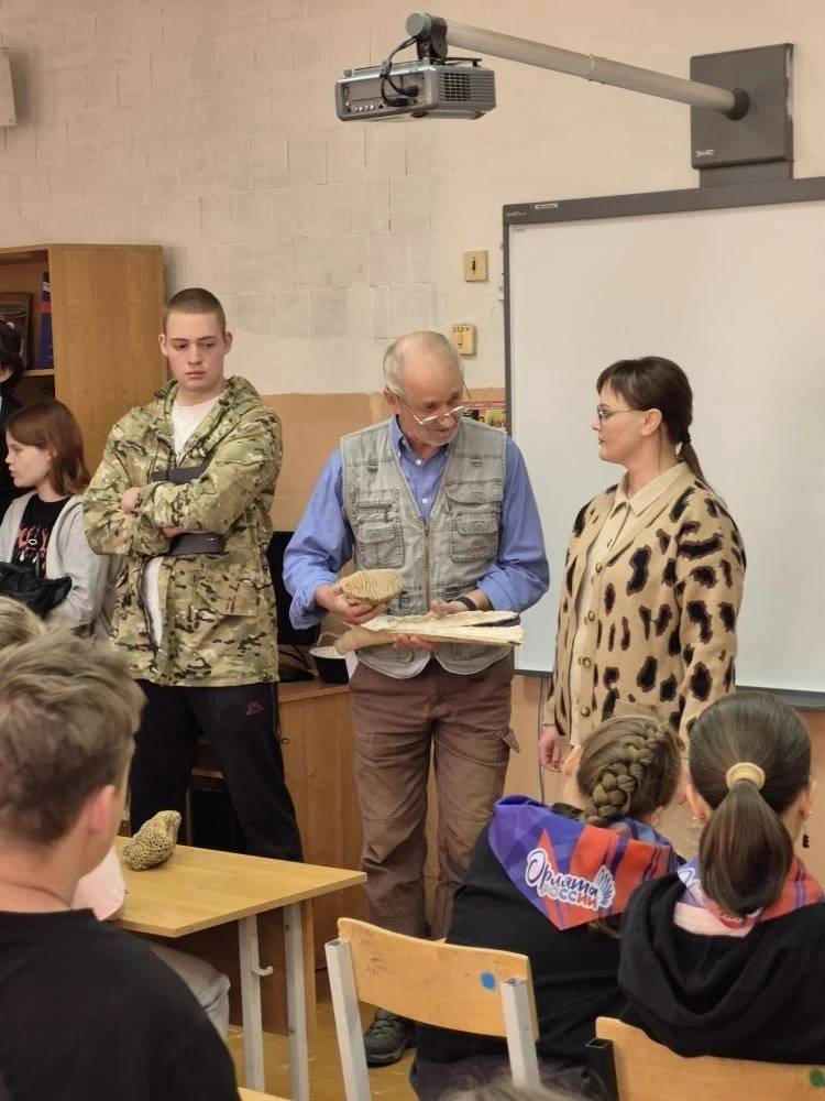 2 июня в нашей школе прошла встреча с доцентом, кандидатом географических наук Тверского государстве