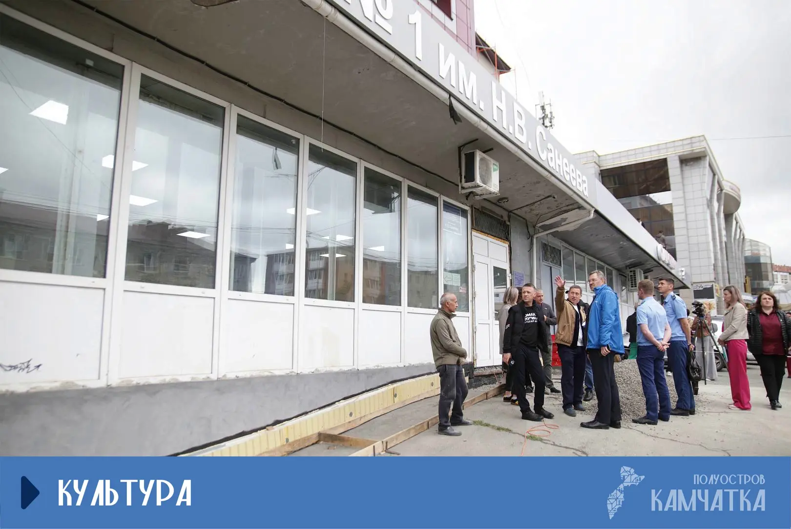 В краевой столице проверили модернизацию библиотеки №1 имени Санеева