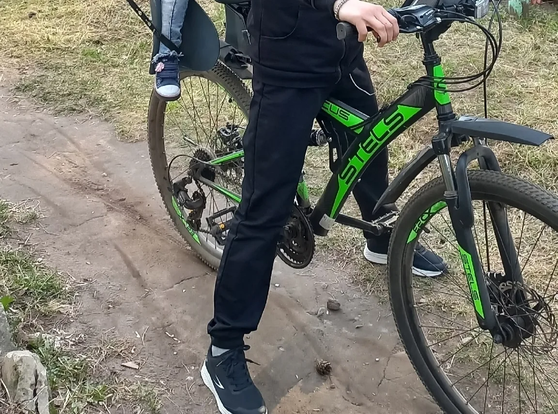 С 19 на 20 августа. Был оставлен ребёнком велосипед в парке ДСК! Нашедшего прошу сообщи...