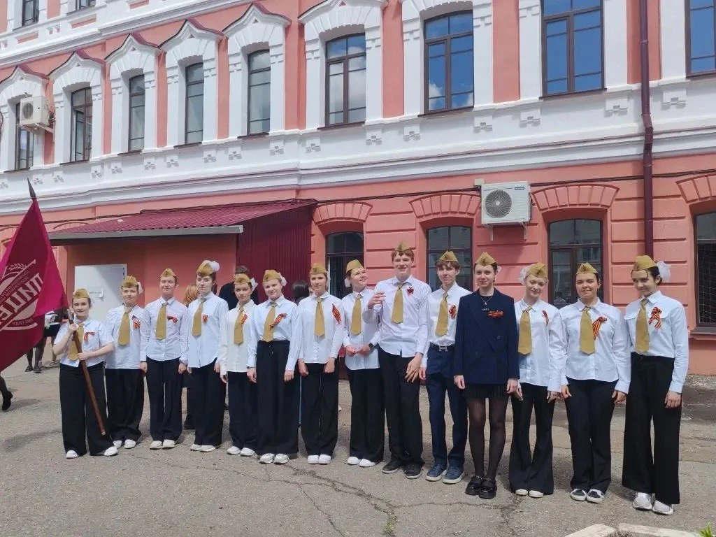 🇷🇺 В рамках мероприятий, посвящённых Великой Победе, лицеисты 8 «Б» класса приняли уч...