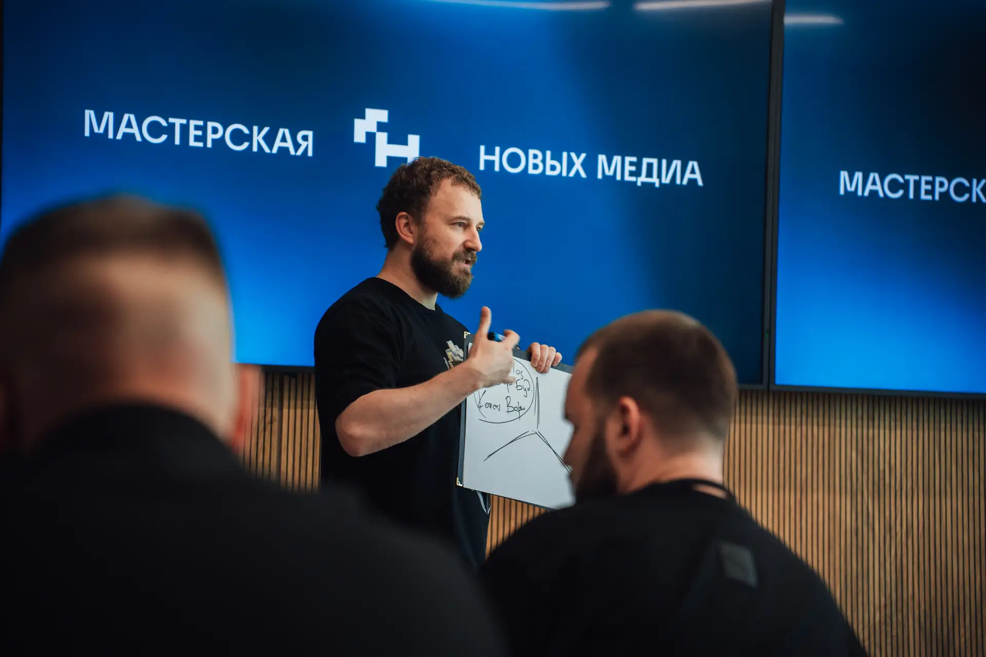 8 статей для научно-популярного журнала «Государство», 2 публикации в рецензируемых нау...