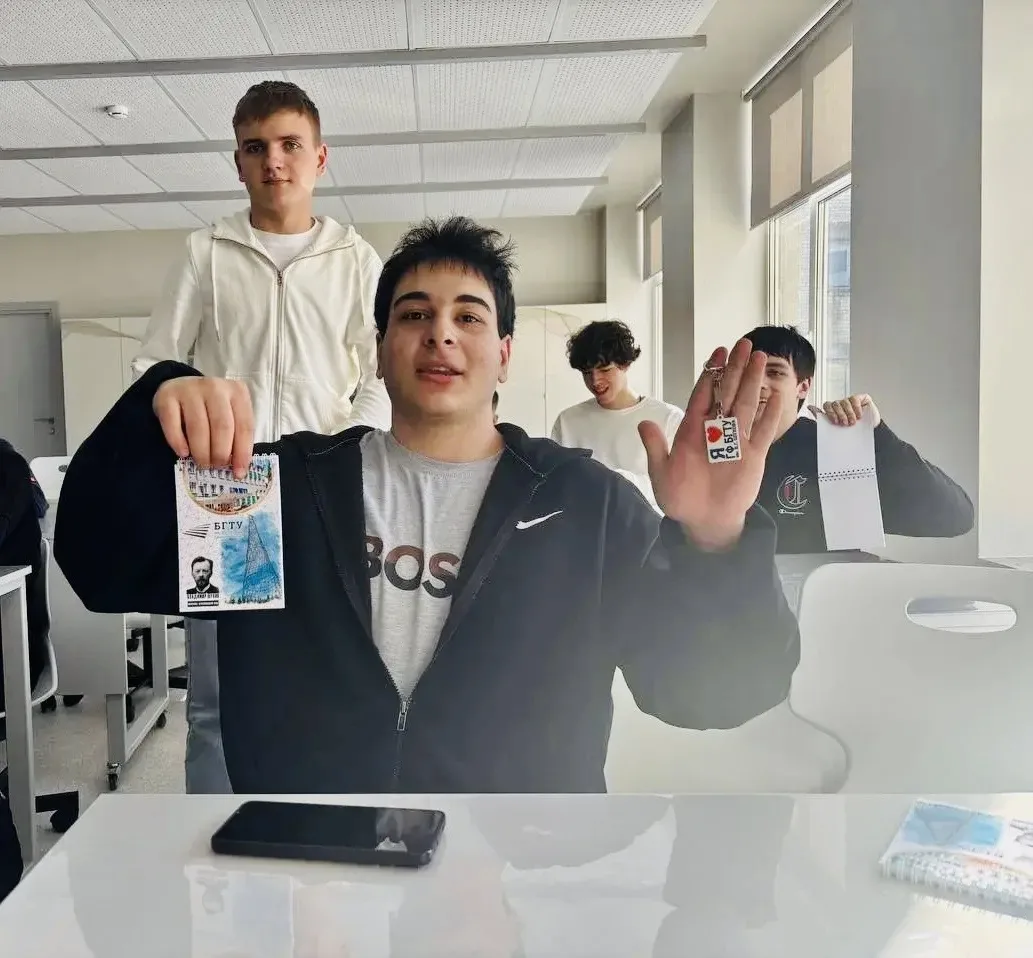 💡Открываем технологии: профориентационное партнерство  🎓✨ Сегодня в образовательном комплексе СтартУ