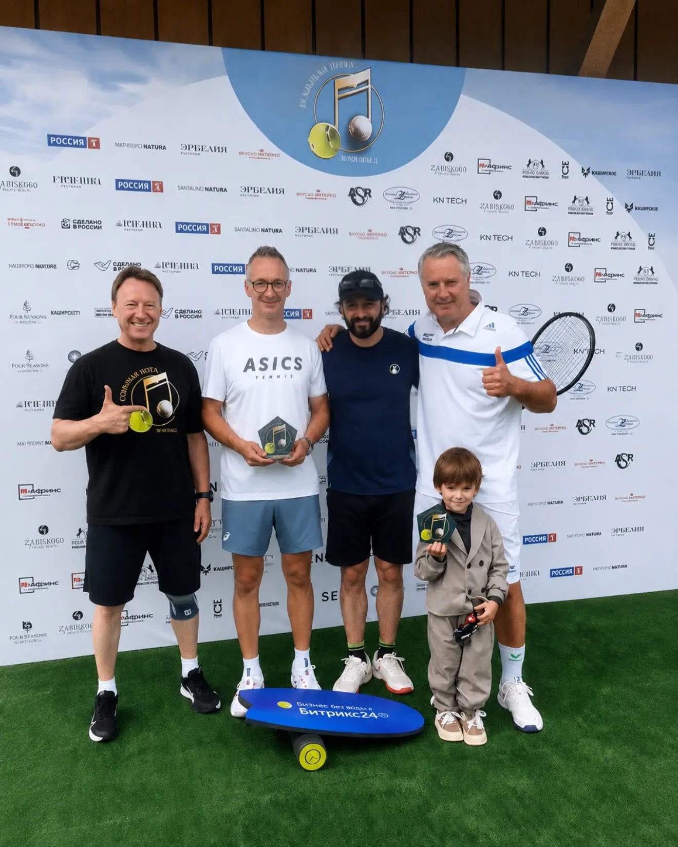 🎾 Иногда лучший выходной — это возможность выйти на корт и получить удовольствие от игры!

Вчера в 