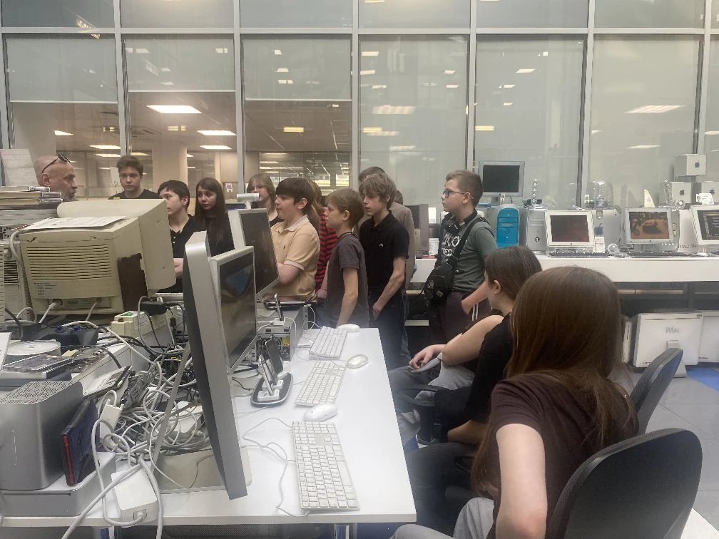 IT- вертикаль 🎓   📈 7К класс и «IT-вертикаль»: не просто уроки, а первый шаг в профессию.    💥 Наши 