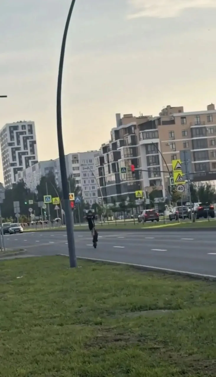 📝 Мама самокатчика извинилась перед жителями города

После публикации видео с участием подростка на