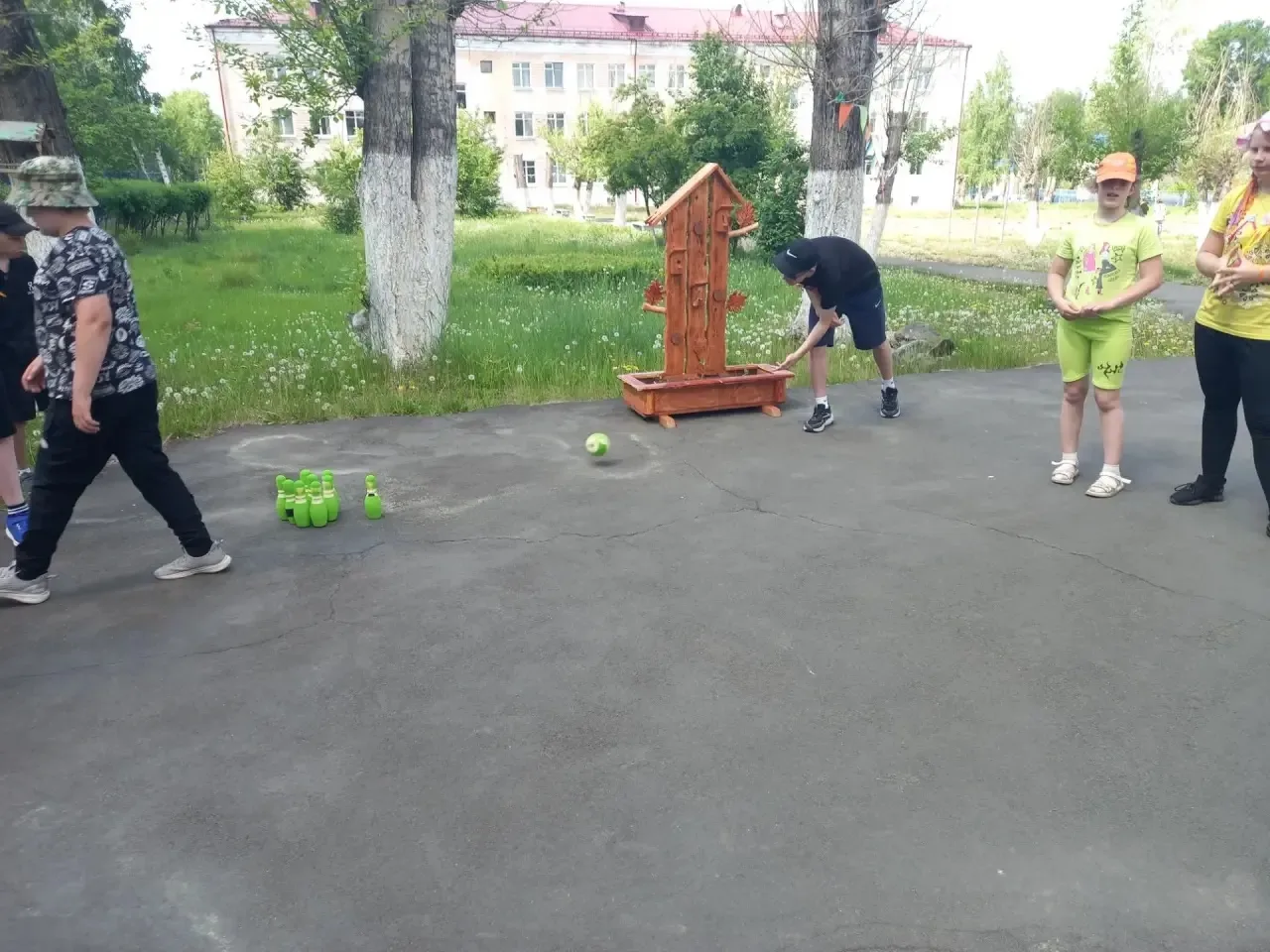 📢 Летняя площадка «Пламя»


Сегодня, 15 июня, в нашем лагере прошёл День красок 🎨🌈

Всё началось,