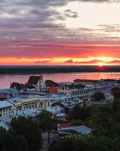 ☀️ Доброе утро, Нижний! 16 июня

Вторник встречает прохладой. К обеду воздух прогреется до +21°C, но