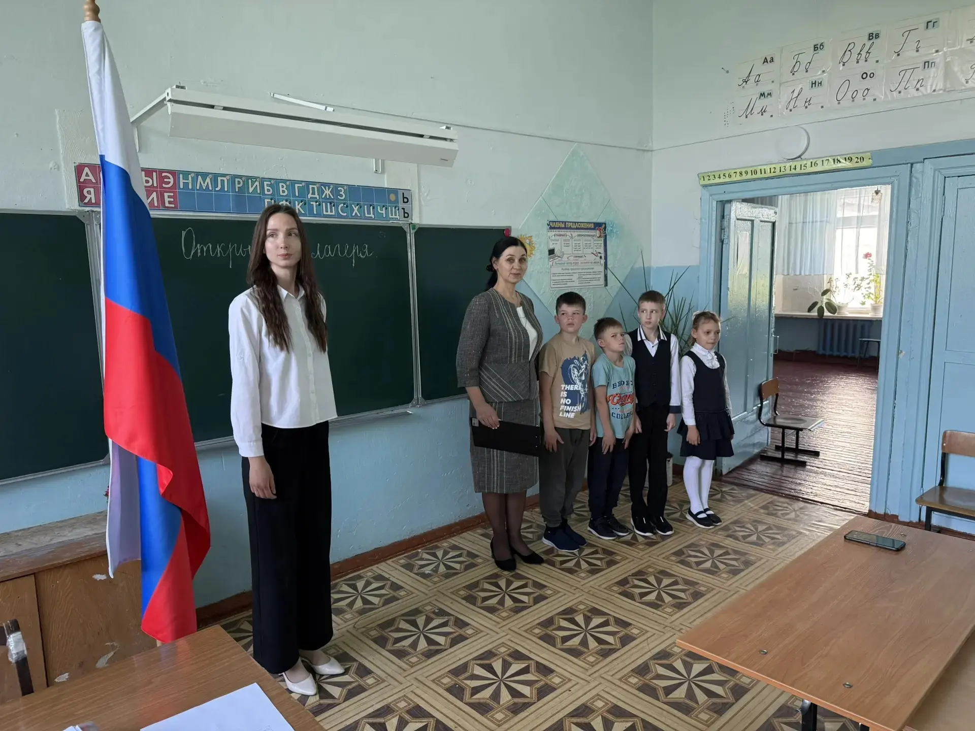 Наступили долгожданные каникулы! Двери школы вновь открылись для ребят,  начал свою раб...