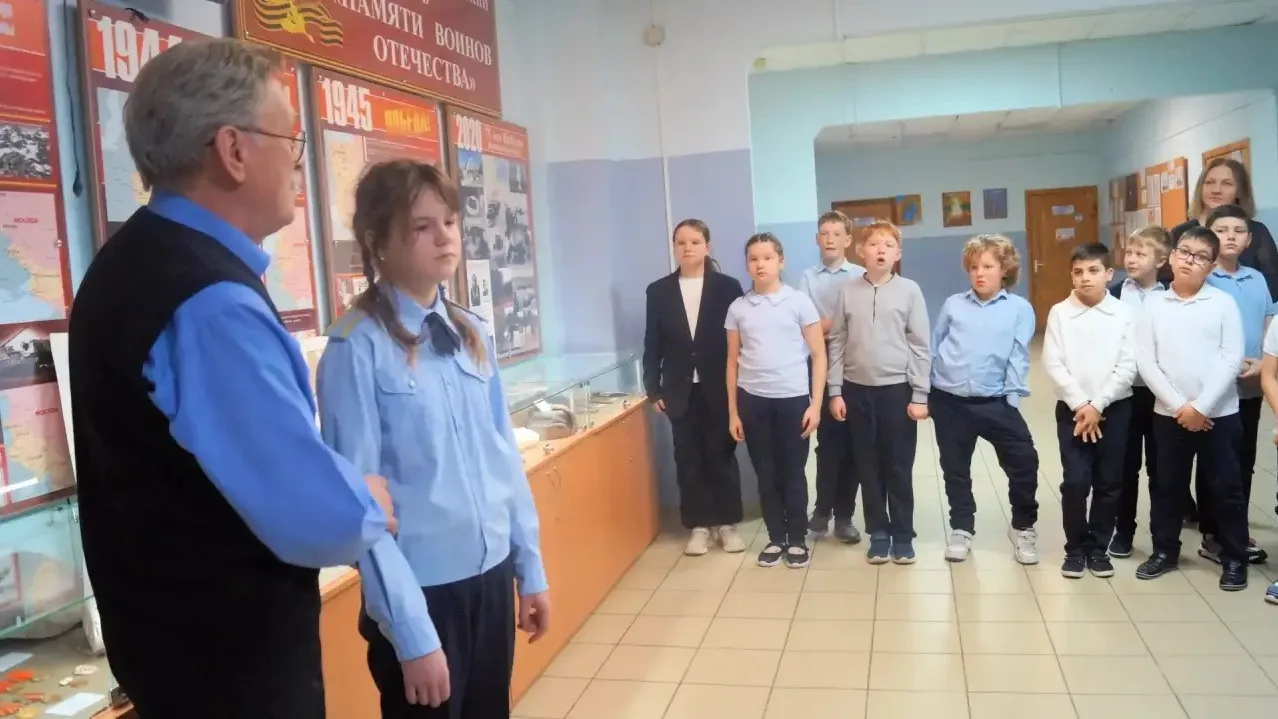 Неделя памяти началась с экскурсии в школьном музее ШО1.   26 января в школьном отделении 1 торжеств
